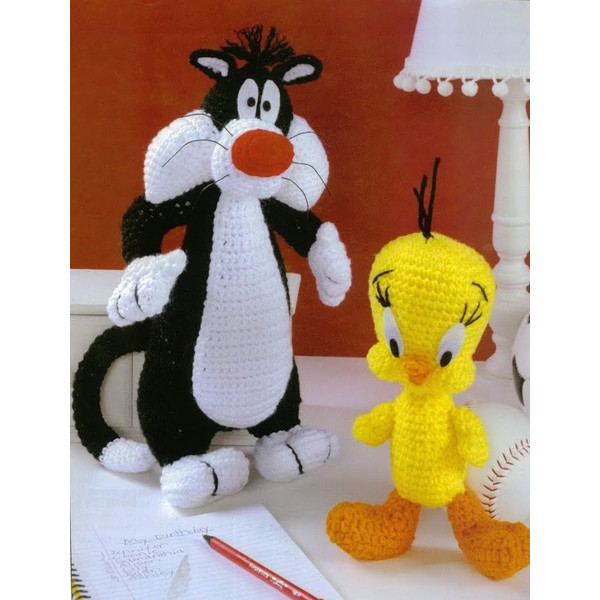 Bugs Bunny, Taz, Sylvester and Tweety Crochet patterns 1.jpg
