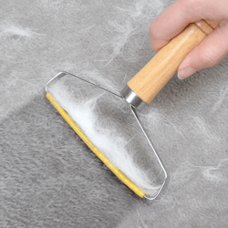 easy-to-hold clothing and upholstery lint remover tool