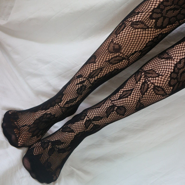floral-tights-fishnet-lace-cute.jpg