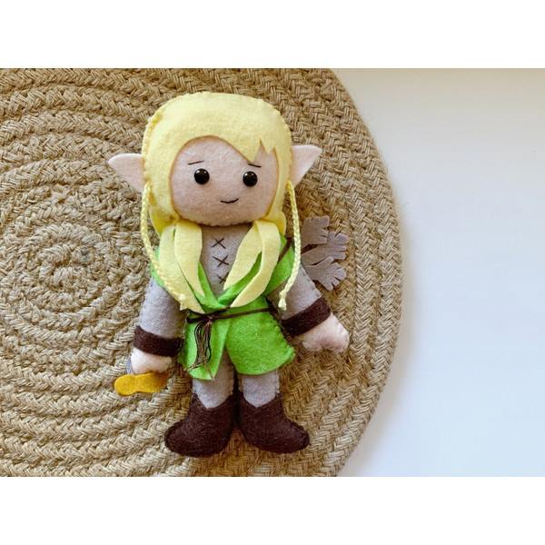 lord-of-the-rings-toys-dolls-ornaments-baby-nursery-decor-8.jpg