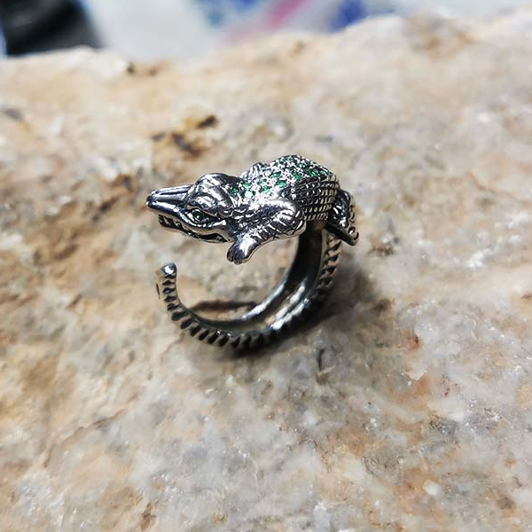 silver crocodile ring