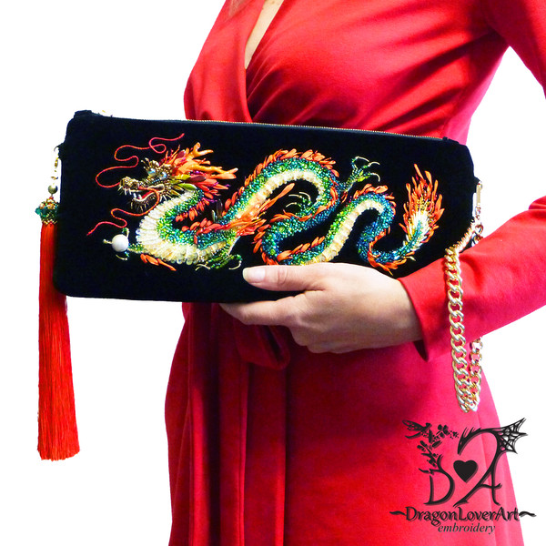 Chinese dragon black velvel long clutch bag.jpg