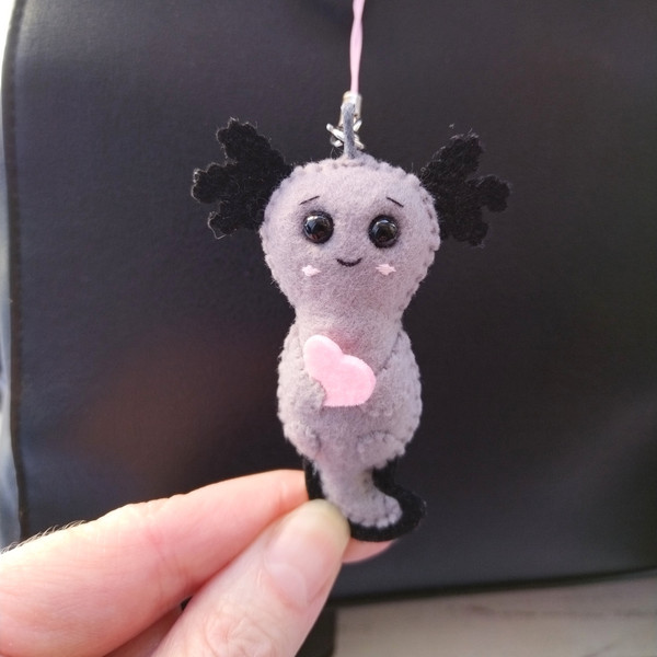 Axolotl-keychain-bag-charm