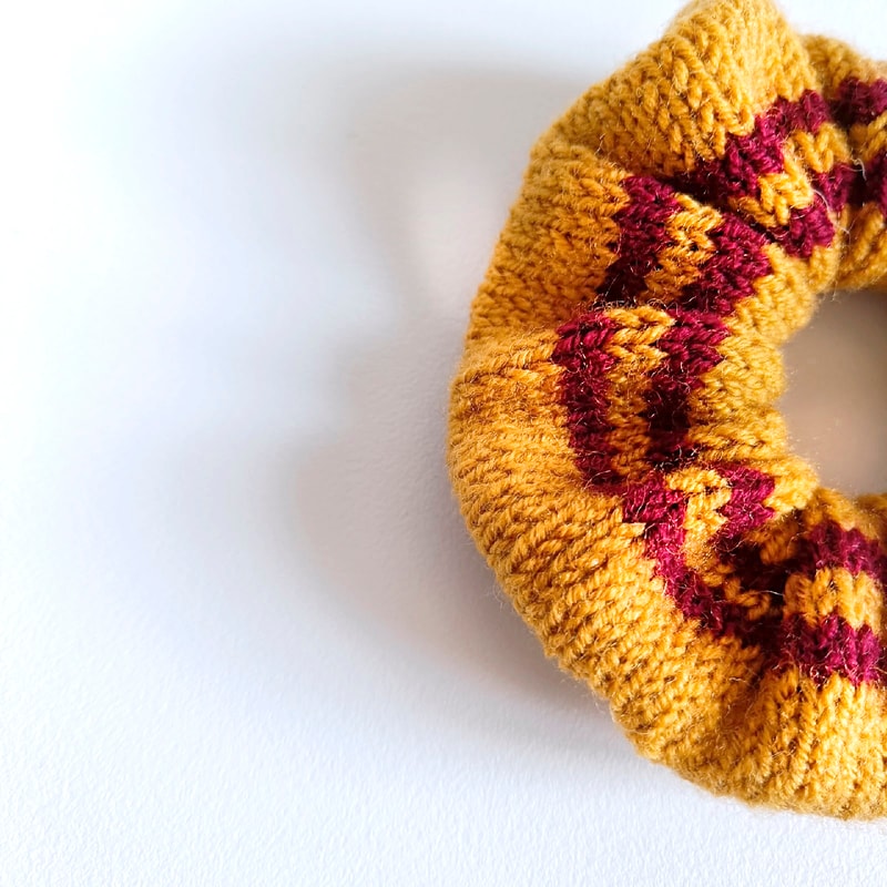 Gryffindor Knit Scrunchies knitting pattern pdf Gryffindor Scrunchies for women hair Scrunchie patterns Knit Scrunchie