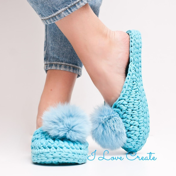 crochet-slippers-tutorial.jpg