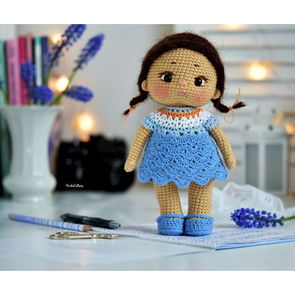 crochet doll-1.jpg