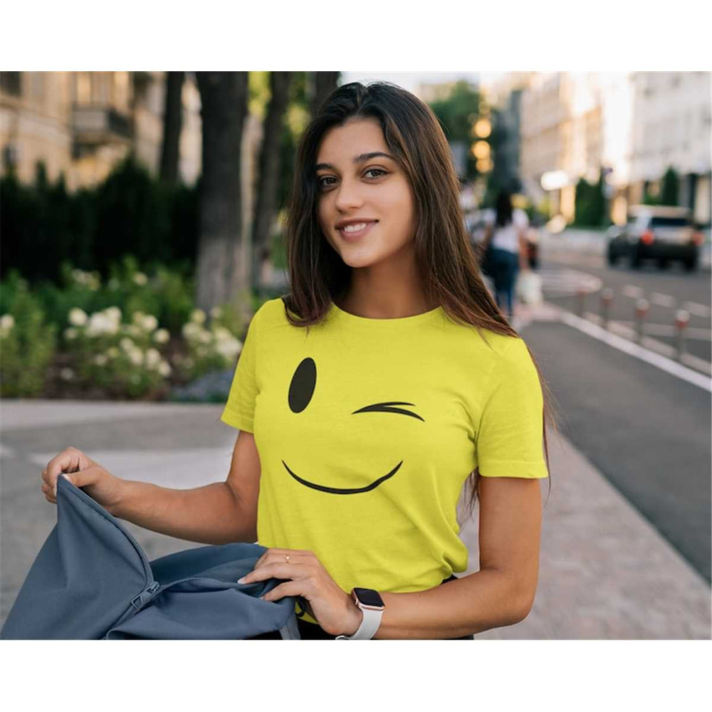 MR-18420231471-emoticon-winking-smile-face-womens-t-shirt-image-1.jpg