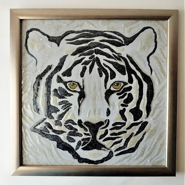 Animal-artwork-tiger-acrylic-painting-in-frame.jpg