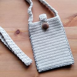 crochet cell phone bag pattern, small crossbody bag, cellphone crossbody bag crochet pattern