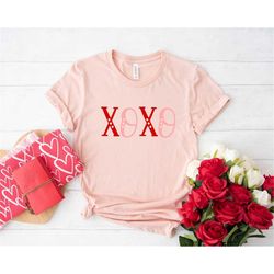 xoxo valentines day shirt, valentines shirt, love shirt, valentines day shirt for women, gift for her, couples valentine