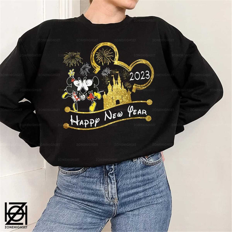 MR-20420231100-happy-new-year-2023-sweatshirt-disney-new-year-micky-minnie-black.jpg