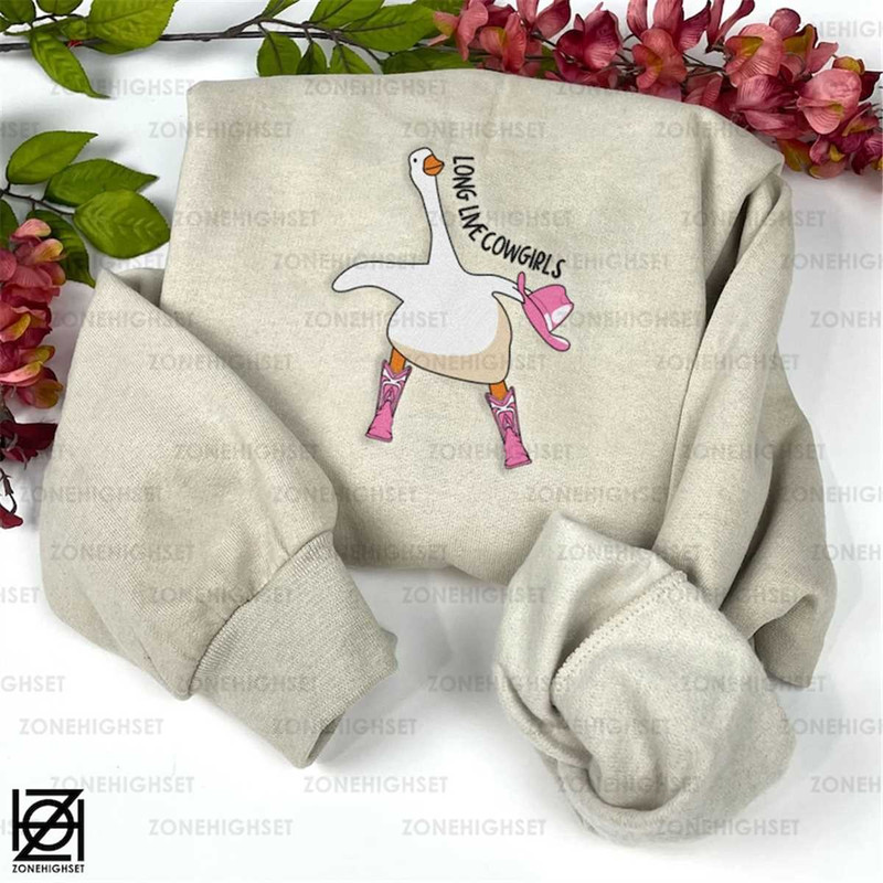 MR-2042023122111-pink-cowgirl-duck-embroidered-sweatshirt-long-live-cowgirls-sand.jpg