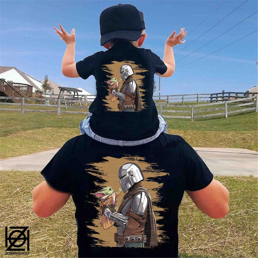 MR-2042023124846-dadalorian-and-the-child-double-sides-shirt-disney-family-image-1.jpg
