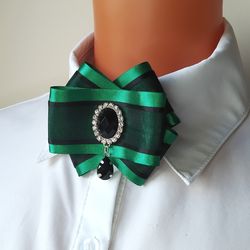 Emerald green collar bow brooch Large black crystal bow tie pin for women Ribbon bow brooch