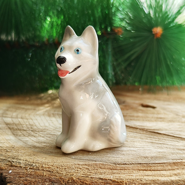 figurine ceramic Husky