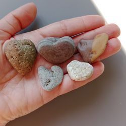 Set of 5 stones heart shape, sea pebble, heart shaped stones, pebble sea stone, unique wish rock, pocket charm, pebbles