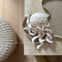 Jellyfish Octopus Crochet Pattern Kalle - Amigurumi Instructions in German and English PDF