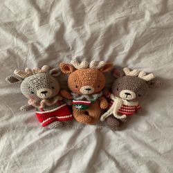 Deer Gretchen Crochet Pattern - Amigurumi Instructions with Bag, Trousers, Scarf, and Sweater in English and German PDF