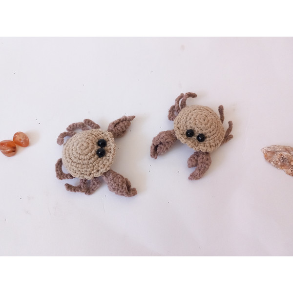 small_crab_crochet.jpg