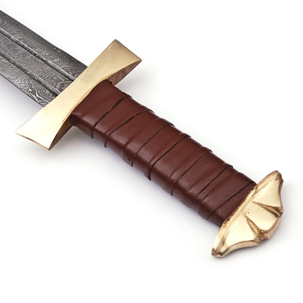 golden-high-strike-damascus-steel-battle-viking-sword-near-me-for-sael.jpg