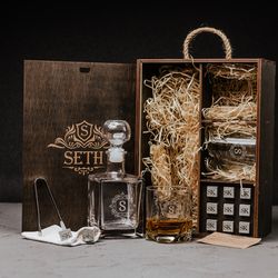 personalized whiskey decanter set with whiskey stones. engraved wooden gift box. gift for husband. father's day gift. gr