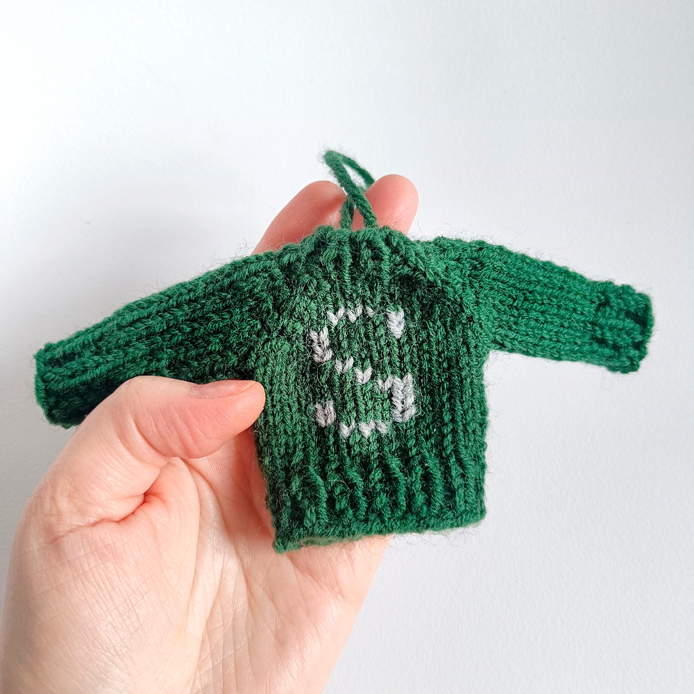 Decorated Slytherin Harry Potter Christmas Tree Hand-Knit Sweater Ornament Tiny sweater 1 piece