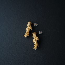 Coral earrings . Gilding, solid brass. Handmade