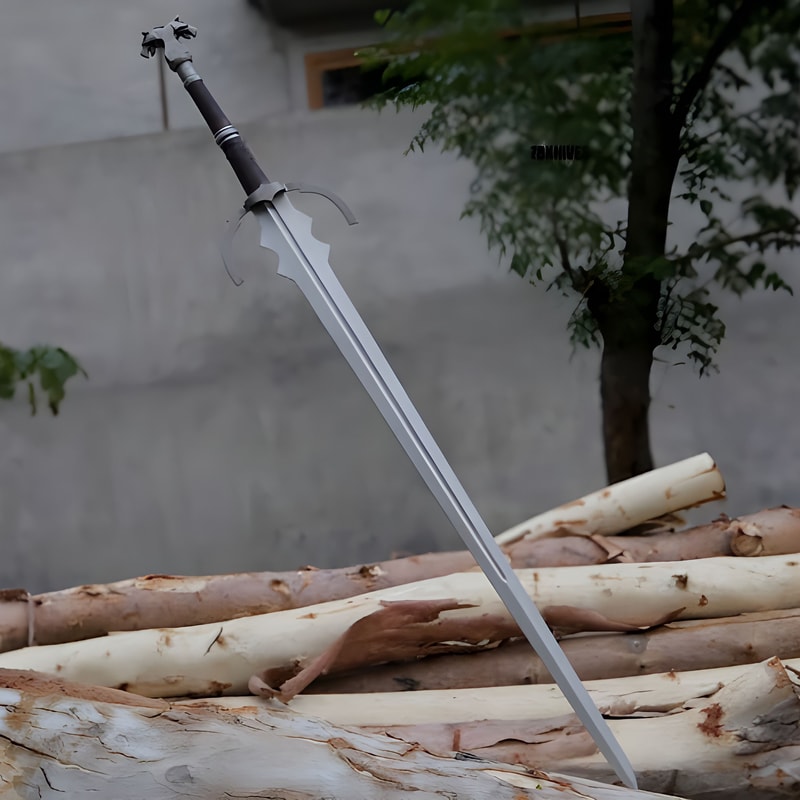 BattleReadyBeautyGeraltofRiviasFelineGriffinSwordsEngravedTreasuresoftheLegendary