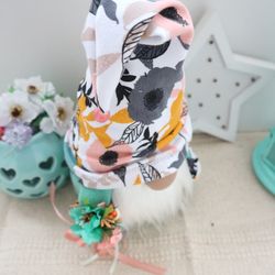 mint bright summer gnome with flowers