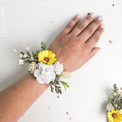 Sunflower wrist corsage, wedding flower bracelet, Set of boutonniere and wrist corsage, Prom corsage, Rustic boutonniere