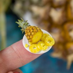 TUTORIAL Miniature Ripe Pineapple with polymer clay | Miniature food tutorial | Dollhouse miniatures
