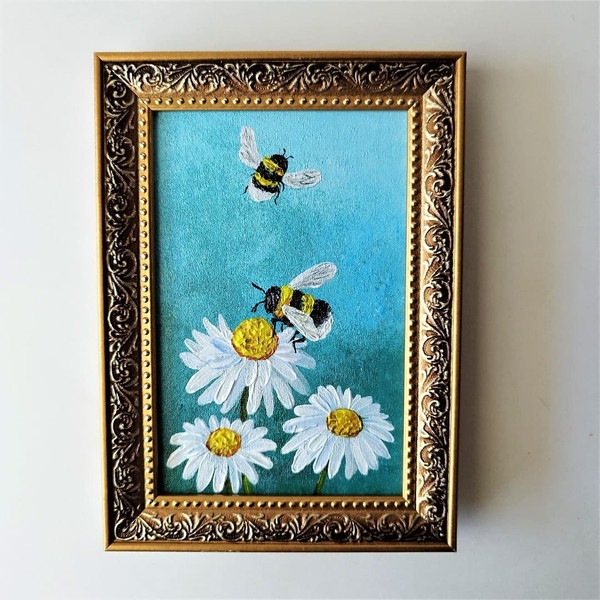 Bumblebee-acrylic-painting-daisies-in-acrylic-on-canvas-small-wall-decor-framed-art.jpg