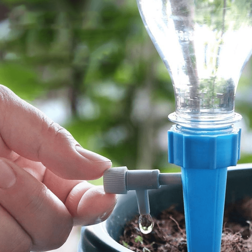 easytoinstallselfwateringspikes3.png