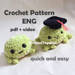 graduation crochet pattern, frog with graduate cap, primitive rain frog pattern