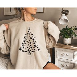 retro christmas snoopy dog shirt,christmas shirt,vintage christmas tree,christmas sweater,christmas paws tshirt,christma