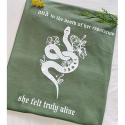 taylor swift reputation tour inspired navy green t-shirt snake print merchandise merch swiftie folklore sweatshirt rep t