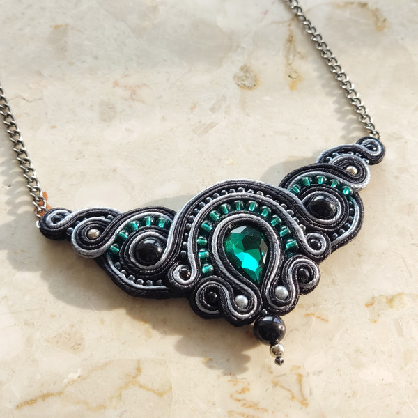 Emerald-necklace