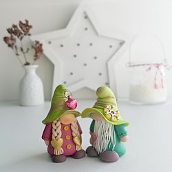 Shelf Sitter Gnome/Handmade Christmas couple gnomes/Polymer Clay Pocket Gnomes/Terrarium mini gnome/Potted Plant Decor