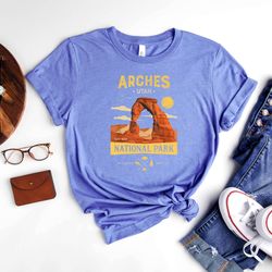 arches national park t-shirt - arches utah tees - delicate arches silhouette t-shirt - arches camping shirt - nature lov
