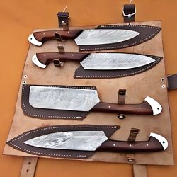 Experience the Art of Knife Making with our Custom Hand-Forged Damascus Steel Knife Set