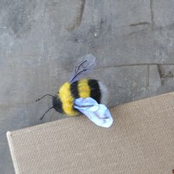 Bumblebee 3d bookmark Needle felted wool bee replica Bumblebee lover gift Handmade book lover gift