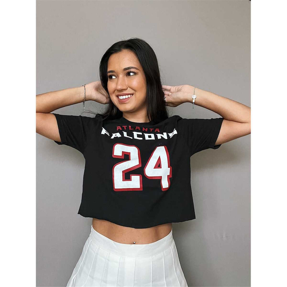 MR-552023164327-atlanta-falcons-crop-tee-image-1.jpg