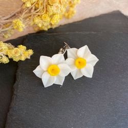 Narcissus earrings, White leverback daffodil earrings