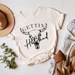 getting hitched rowdy shirt, western bachelorette party favors, wedding gifts, country bachelorette shirt, team bride sh
