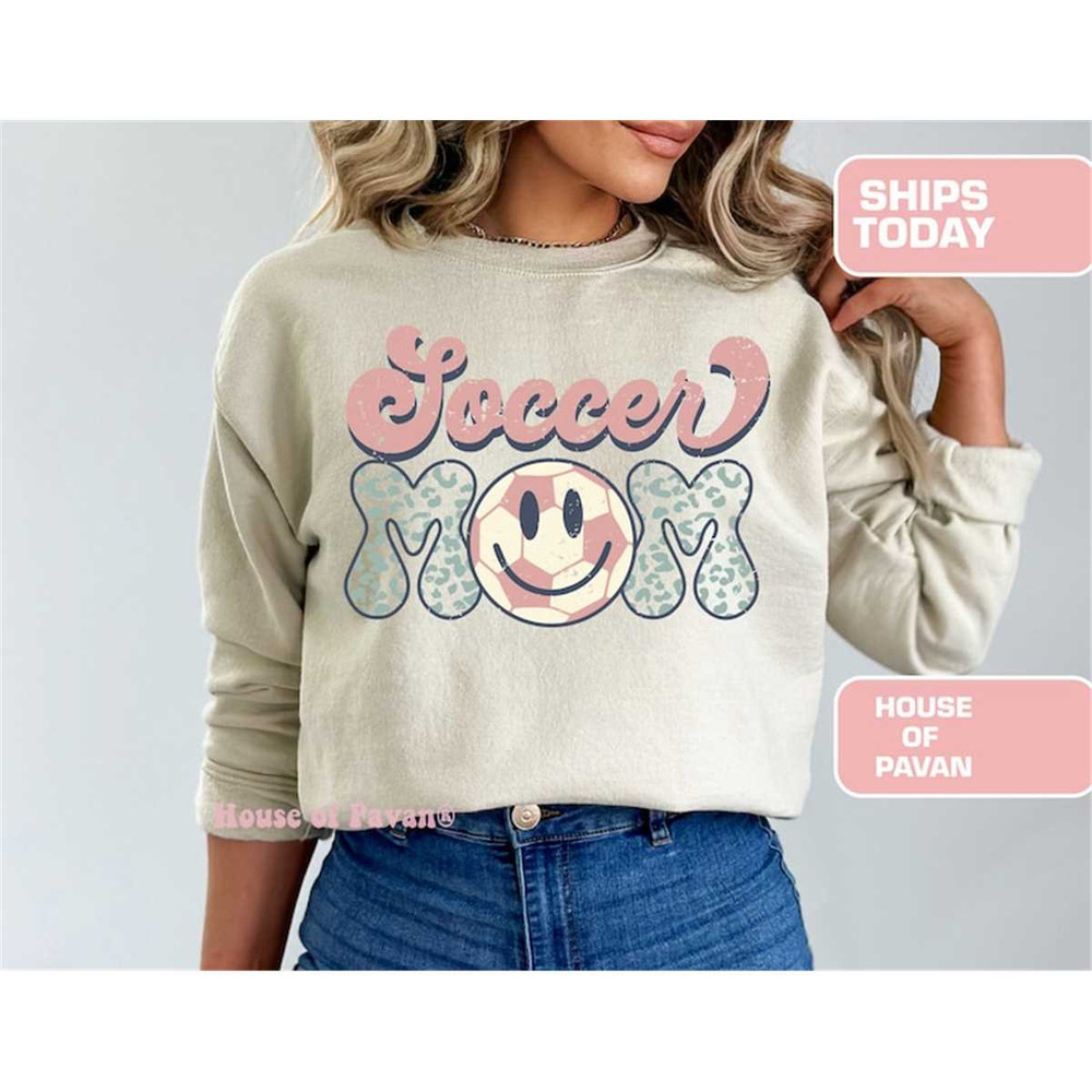 MR-65202317752-soccer-mom-sweatshirt-happy-smiling-sweatshirt-soccer-mom-image-1.jpg