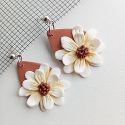 Hand made summer earrings with white flowers. Polymer clay lightweight earrings. Large drop earrings.