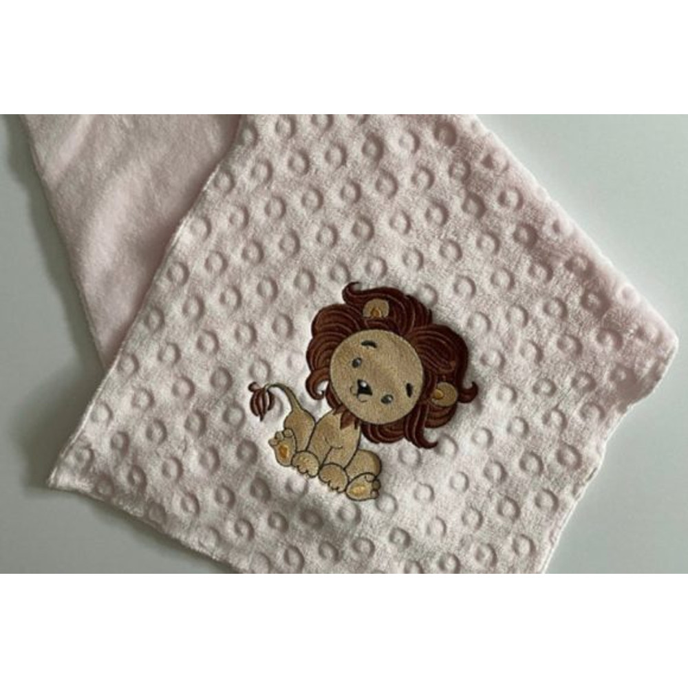 Lion-Cub-Embroidery-12115570-580x388.jpg
