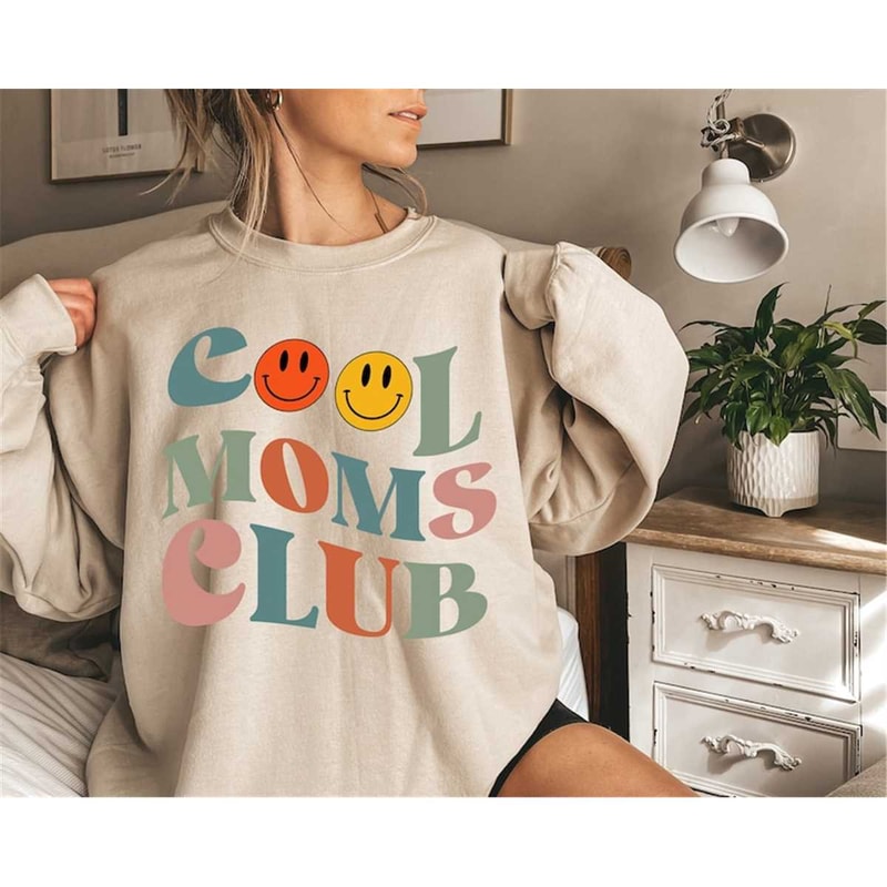 MR-752023174030-cool-moms-club-sweatshirt-cool-mom-shirt-cool-mom-club-tee-image-1.jpg