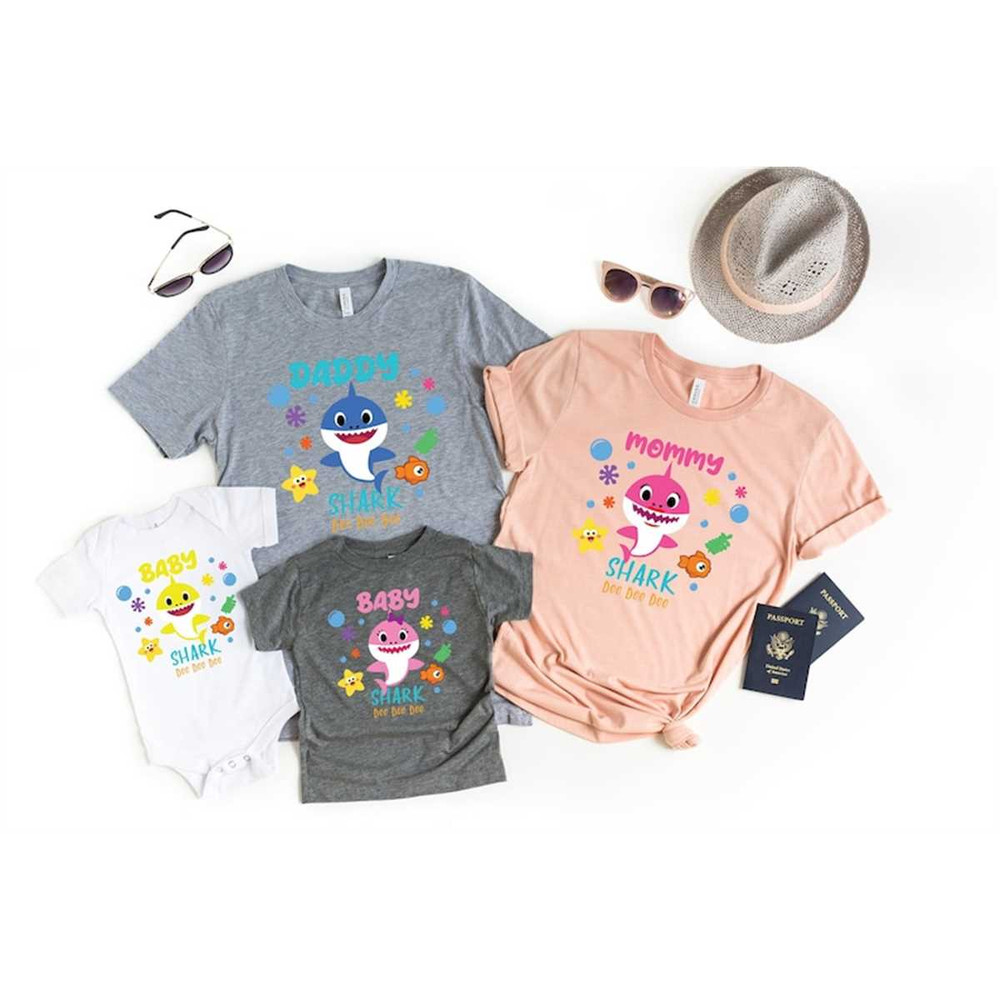 MR-75202318459-family-shark-doo-doo-doo-shirt-baby-shark-theme-t-shirt-image-1.jpg