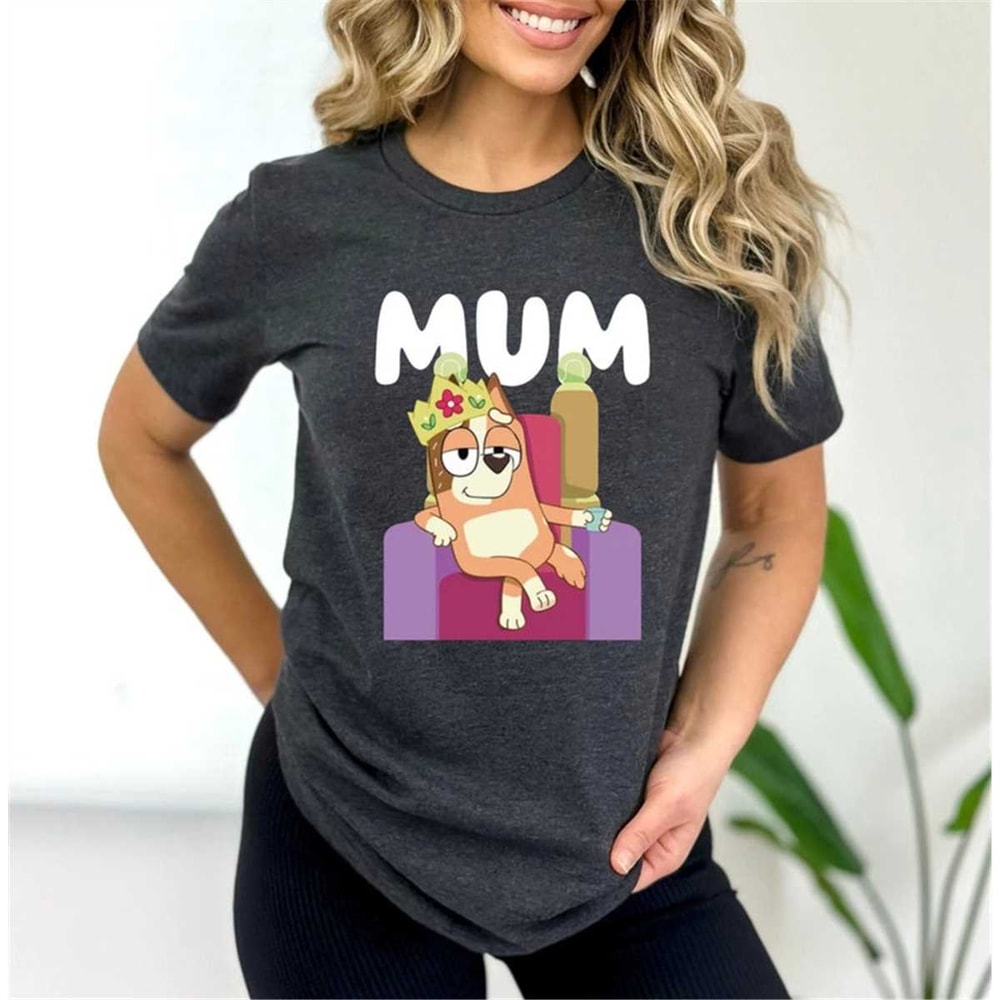 MR-75202321525-chilli-mum-t-shirt-cartoon-t-shirt-bluey-and-bingo-bluey-image-1.jpg